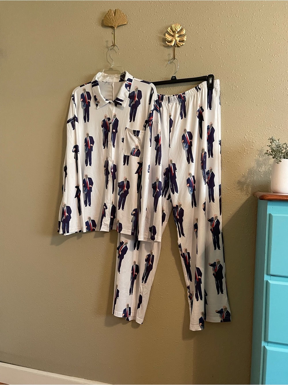 White Printed Two-Piece Pajama Set with Navy & Red Motif